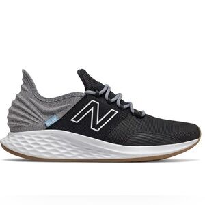 New Balance Fresh Foam Roav Tee Shirt Running Shoes